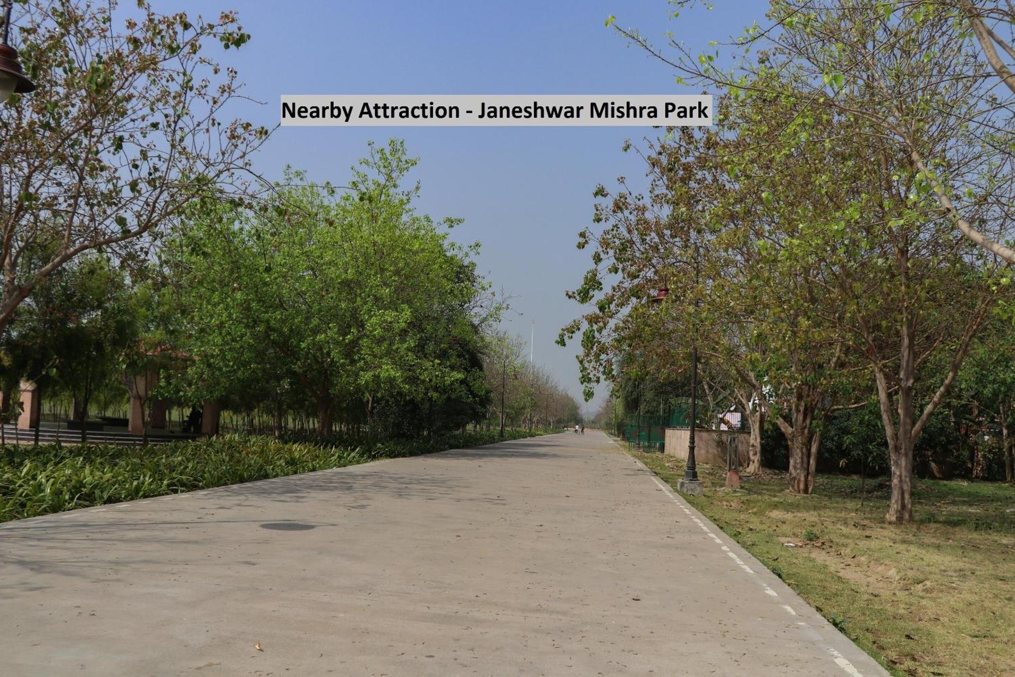 Shikhar Paradise Chinhat Exterior photo