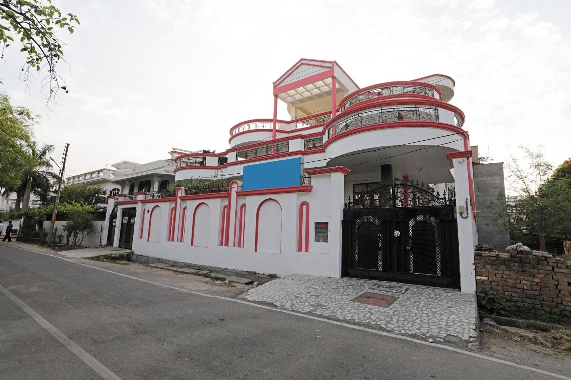 Shikhar Paradise Chinhat Exterior photo